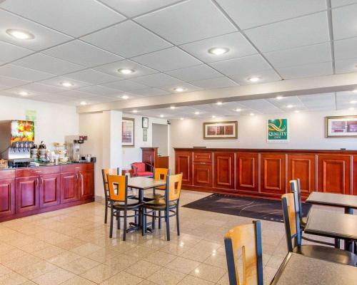 Vestíbulo, Quality Inn Dyersburg I-155 in Dyersburg (TN)