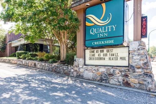 Quality Inn Creekside - Downtown Gatlinburg