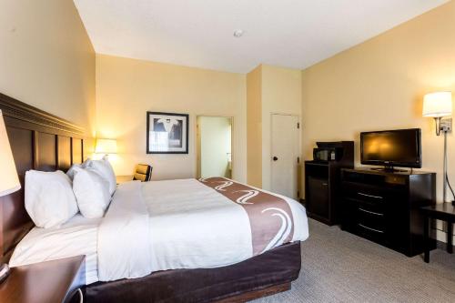 Quality Inn Union City US 51 - image 3