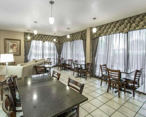 Étterem, Quality Inn Merchants Drive in Knoxville (Tennessee)