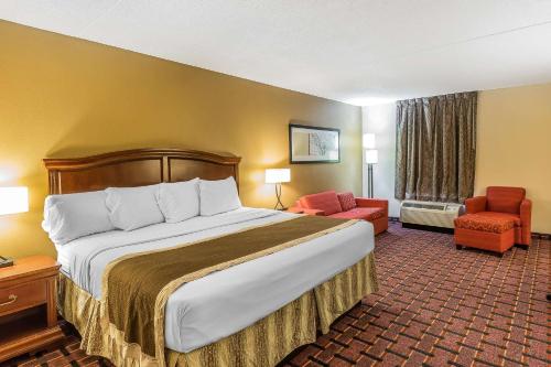 Rodeway Inn Knoxville - image 5