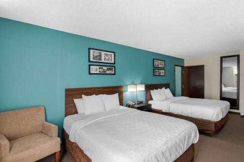 Clarion Inn & Suites DFW North