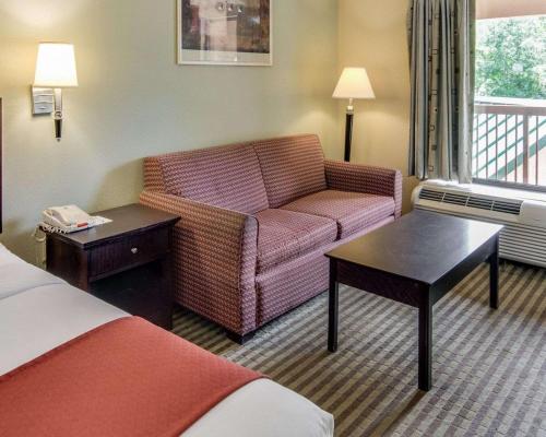Quality Inn Mt. Pleasant - image 16