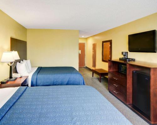 Quality Inn & Suites Grand Prairie - image 2