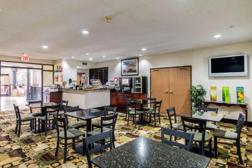 Étterem, Quality Suites Burleson - Ft. Worth in Burleson (Texas)