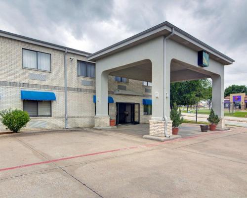 Quality Inn & Suites Grand Prairie