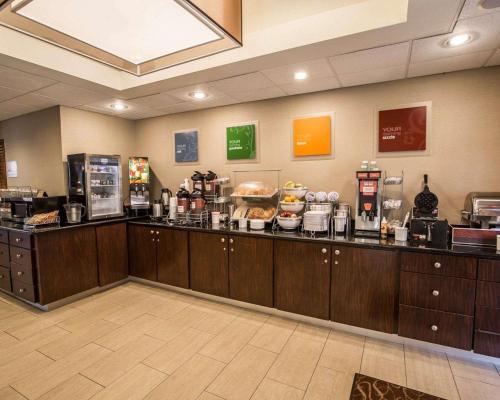 Food and beverages, Comfort Suites Stafford Near Sugarland in Missouri City