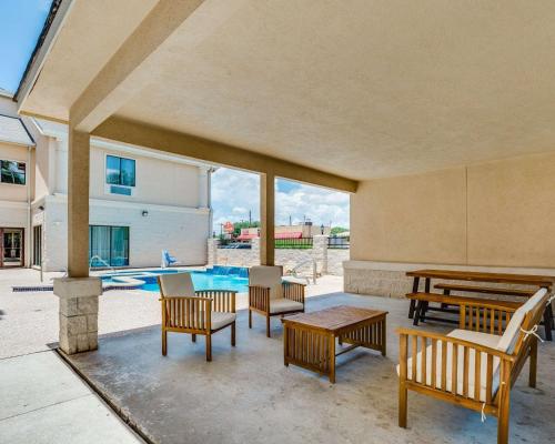 Comfort Suites Deer Park Pasadena - main image