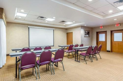 Sleep Inn & Suites Stafford - Sugarland