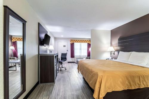 Quality Inn & Suites Canton - image 6