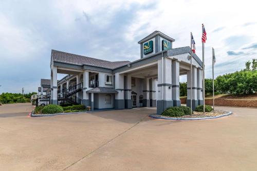 Quality Inn & Suites Canton in Canton, USA