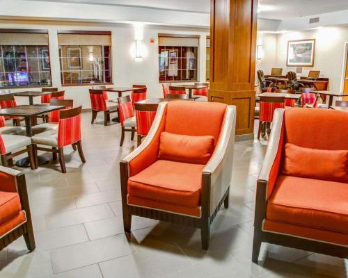 ห้องอาหาร, คอมฟอร์ต สวีท ไทเลอร์ เซาท์ (Comfort Suites Tyler South) in ไทเลอร์ (TX)