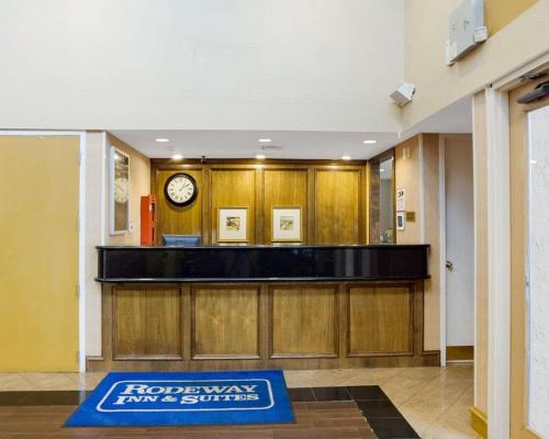 Rodeway Inn & Suites South of Fiesta Park in San Antonio, USA