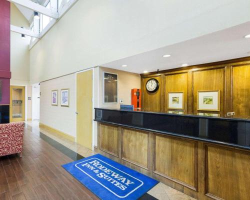 Rodeway Inn & Suites South of Fiesta Park in San Antonio, USA