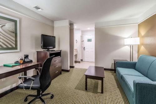 Quality Inn & Suites Seaworld North