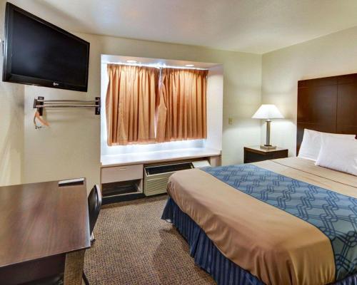 Rodeway Inn & Suites Lewisville I-35