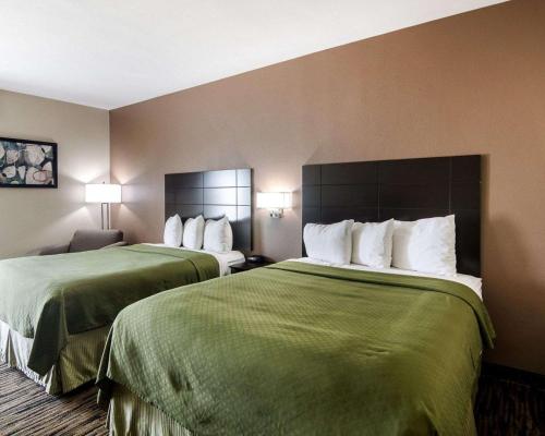 Days Inn by Wyndham Fort Worth North / Fossil Creek in Fairway Bend