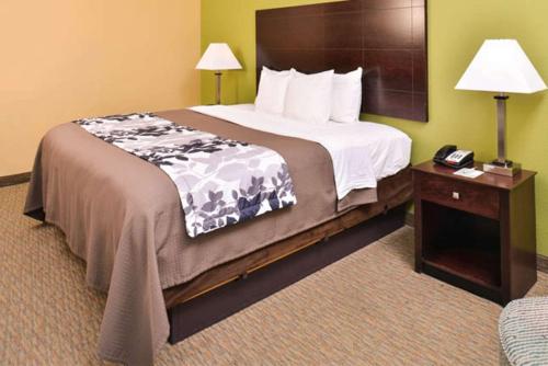 King Room image 5