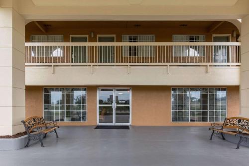 Vista exterior, Quality Inn Clute Freeport in Clute (TX)