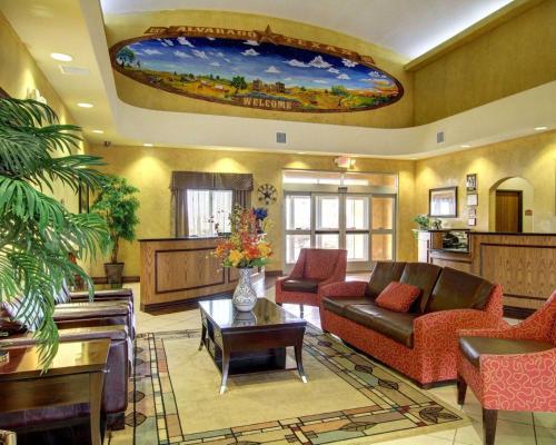 Comfort Inn & Suites in Alvarado, USA