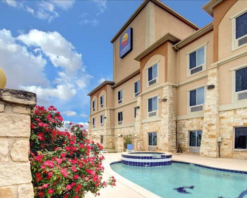 Comfort Inn & Suites in Alvarado, USA