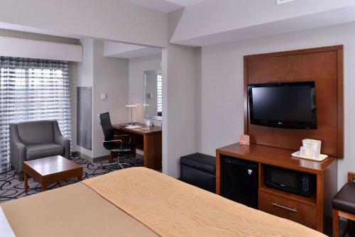 Comfort Inn & Suites Frisco - Plano