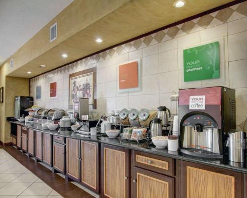 Comfort Inn & Suites in Alvarado, USA