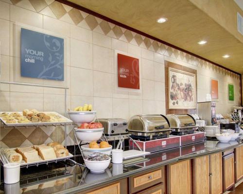 Comfort Inn & Suites in Alvarado, USA