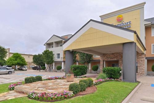 Comfort Inn & Suites Frisco - Plano