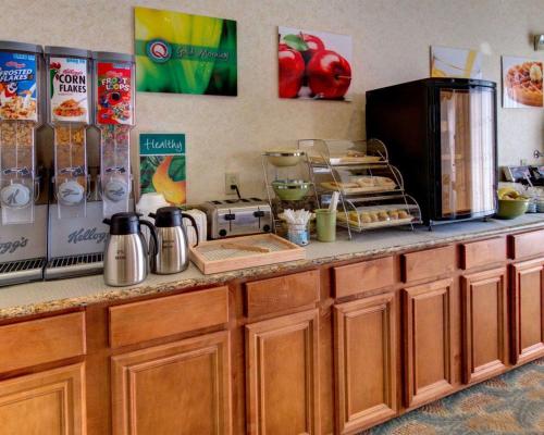 Quality Inn & Suites - Glen Rose