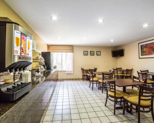Quality Inn Moab Slickrock Area - image 2