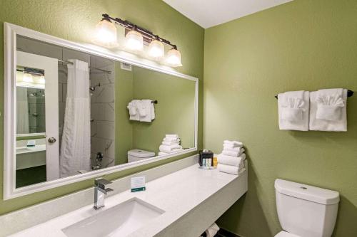 Quality Inn & Suites Plano