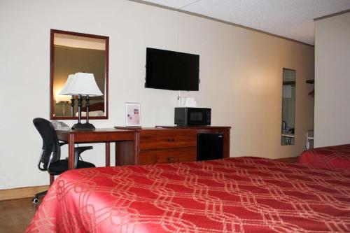 2 queen beds