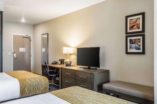 Comfort Inn & Suites Salt Lake City Airport