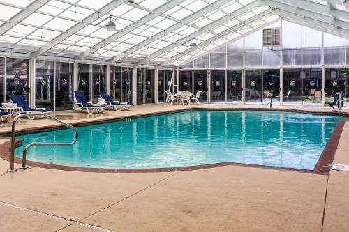 Sleep Inn Lake Wright - image 10