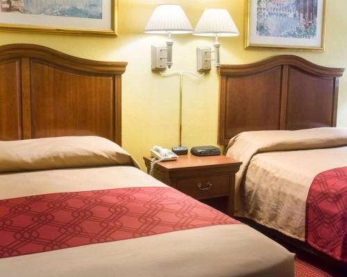 Econo Lodge Chesapeake Route 13 and I-464 in Chesapeake, USA