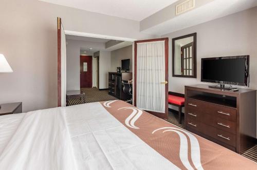 Quality Inn & Suites Abingdon - image 9