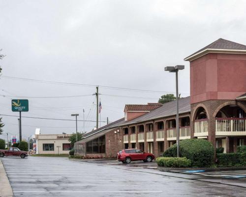 Rodeway Inn At Fort Lee