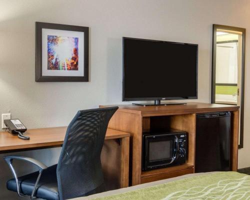 Quality Inn & Suites Ashland near Kings Dominion