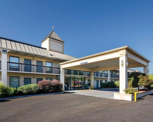 Quality Inn Troutville - Roanoke North - Accommodation - Troutville