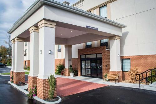 Sleep Inn & Suites Harbour Pointe Midlothian