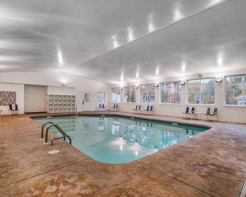 Quality Inn at Quechee Gorge - image 6