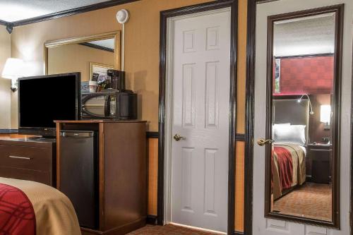 Econo Lodge Montpelier I-89 - main image