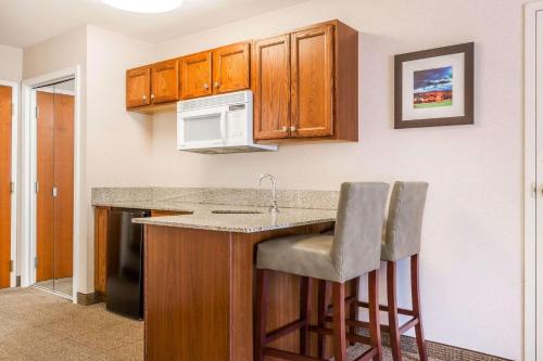 Comfort Inn & Suites South Burlington