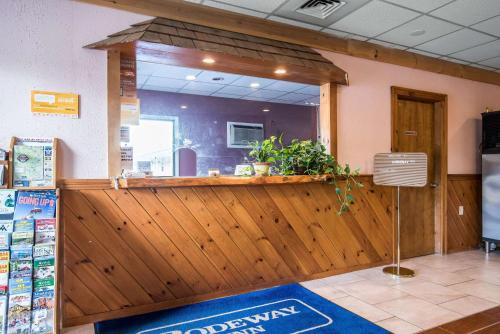 Rodeway Inn - Bellows Falls - image 13