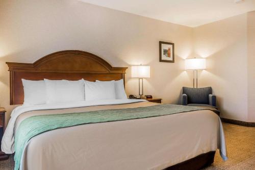 Comfort Inn & Suites in Burlington, USA