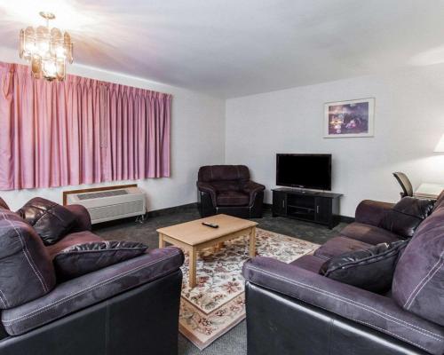 Rodeway Inn Stevenson - image 4