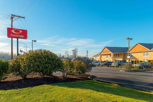 Econo Lodge - Accommodation - Buckley