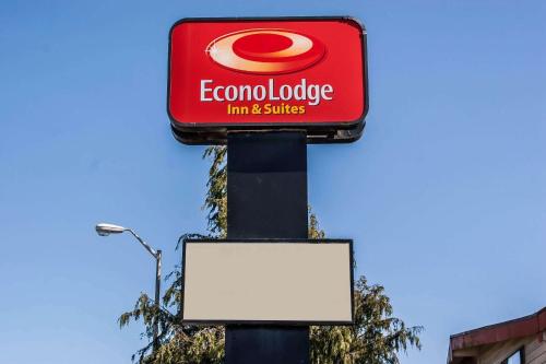 Econo Lodge Inn & Suites Hoquiam - image 9