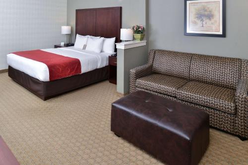 Comfort Suites Airport Tukwila Seattle